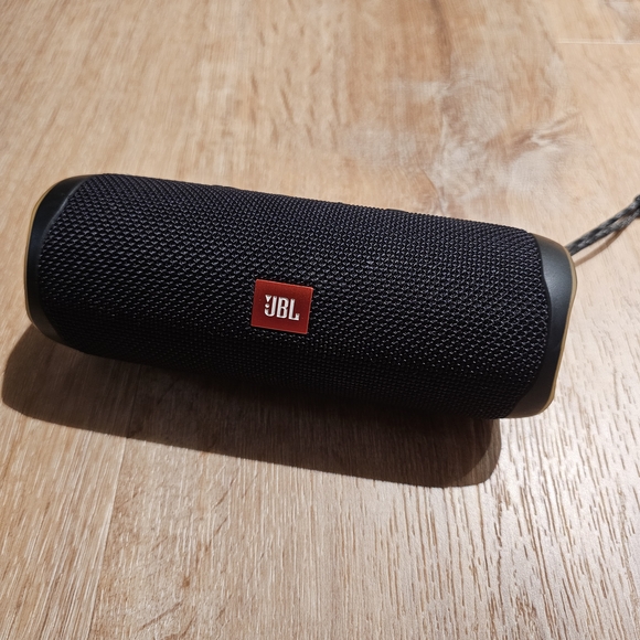 JBL Black Bluetooth Speaker